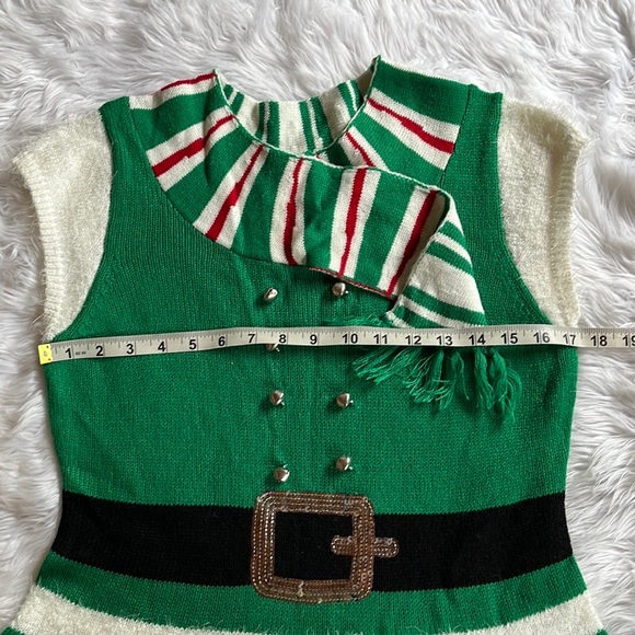 Christmas Dress - Picture 12 of 14